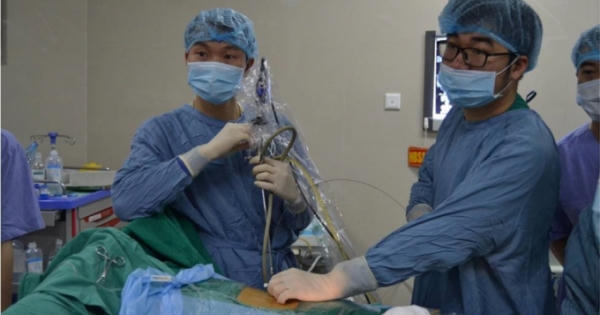 Cứu nam thanh niên 25 tuổi bị sỏi thận nhưng tự chữa tại nhà bằng thuốc nam