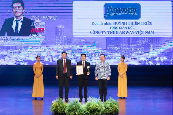 Amway Việt Nam nhận cú đúp giải thưởng của châu Á cho doanh nghiệp và nhà lãnh đạo tiêu biểu Amway Việt Nam nhận cú đúp giải thưởng của châu Á cho doanh nghiệp và nhà lãnh đạo tiêu biểu