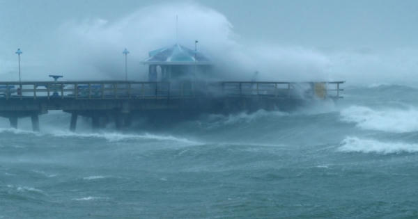 Hình ảnh bão Irma khiến Florida như ở 'vùng tối mặt trăng'