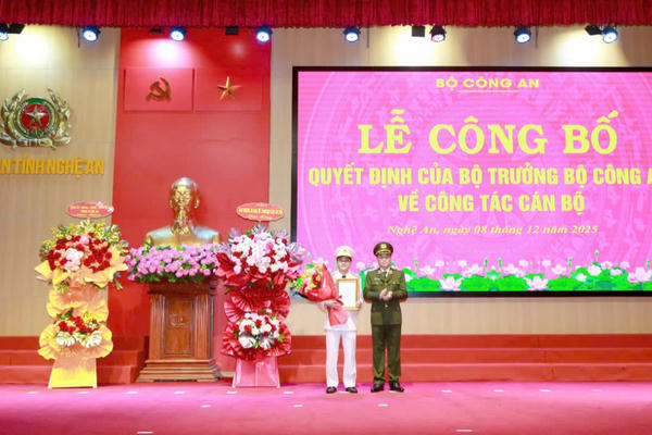 Thượng tá Phạm Thành Long giữ chức vụ Phó Giám đốc Công an tỉnh Nghệ An