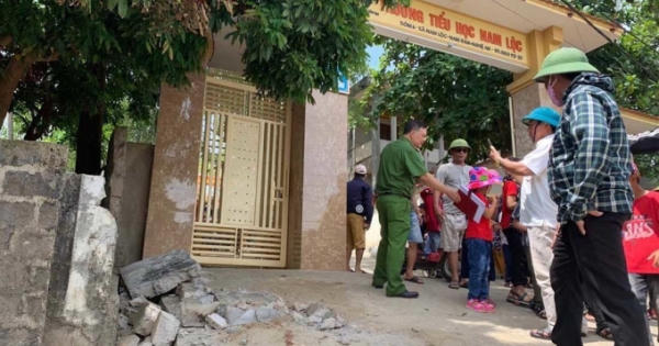 Vụ học sinh tử vong do sập tường: Chưa xây lại được vì "nghèo" kinh phí Vụ học sinh tử vong do sập tường: Chưa xây lại được vì "nghèo" kinh phí