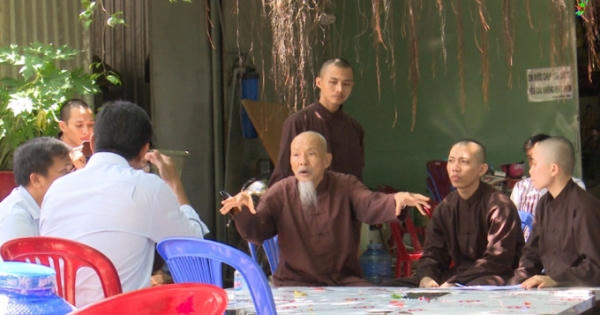 Đề nghị kiểm tra, xử lý tài khoản mạng xã hội chia sẻ hình ảnh trẻ em trong vụ Tịnh thất Bồng Lai Đề nghị kiểm tra, xử lý tài khoản mạng xã hội chia sẻ hình ảnh trẻ em trong vụ Tịnh thất Bồng Lai