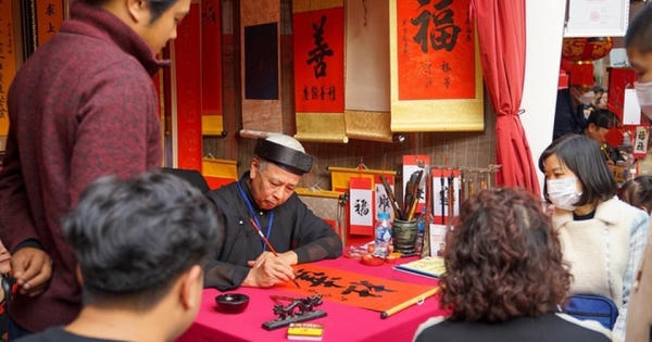 Thấy gì từ Hội chữ xuân Quý Mão?