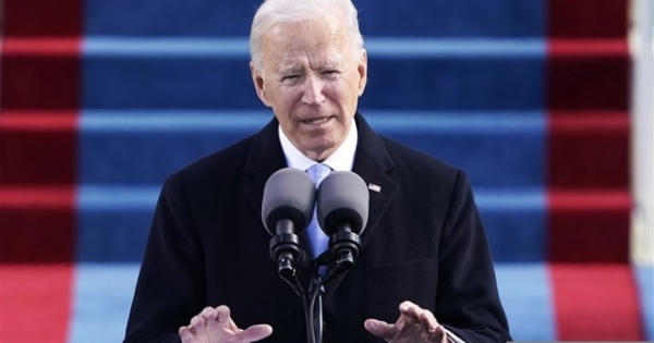 Tân Tổng thống Mỹ đảo ngược hàng loạt chính sách của người tiền nhiệm