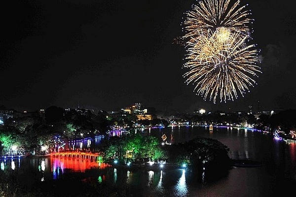 Hà Nội: Tổ chức 30 điểm bắn pháo hoa kỷ niệm 70 năm Ngày Giải phóng Thủ đô