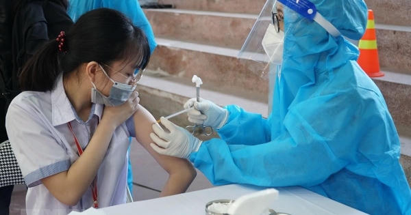 Hôm nay (14/4), thực hiện tiêm vắc xin cho trẻ từ 5 đến dưới 12 tuổi