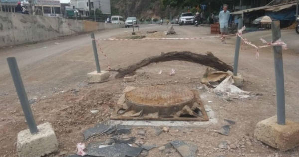 Cháu bé rơi xuống cống bị nước cuốn trôi hàng trăm mét Cháu bé rơi xuống cống bị nước cuốn trôi hàng trăm mét