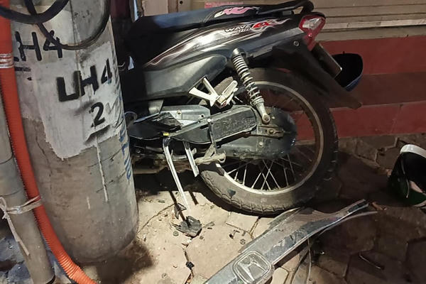 Tài xế gây tai nạn liên hoàn trên đường Láng rồi bỏ chạy