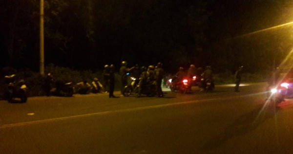 Nữ công nhân bị hai thanh niên chém tới tấp trên đường đi làm về