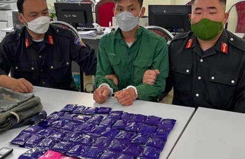 Sơn La: Bắt giữ đối tượng mua bán trái phép số lượng lớn ma tuý tổng hợp