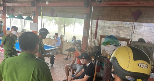 Đánh bi-a  dưới hình thức cá độ, nhóm thanh niên bị phạt 63 triệu đồng