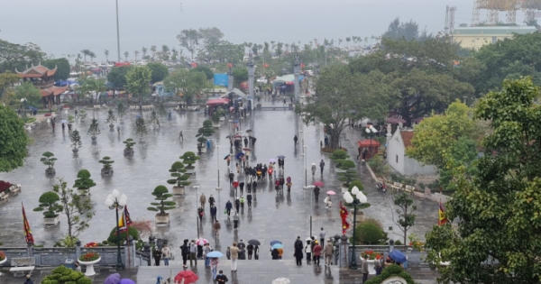 Quảng Ninh: Cán bộ, công chức, viên chức không đi lễ hội trong giờ hành chính