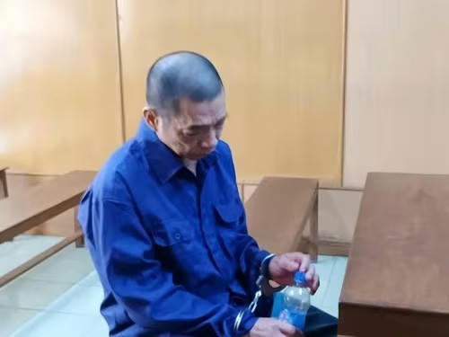 Đổ xăng đốt vợ rồi tự thiêu nhưng bất thành