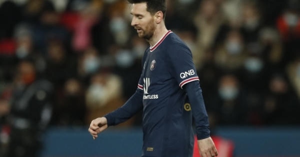 Lionel Messi mắc COVID-19