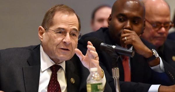 Hạ viện Mỹ bất ngờ ra đòn tấn công ông Trump