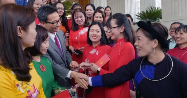 'Chúng tôi chỉ mong được nở nụ cười nhiều hơn'