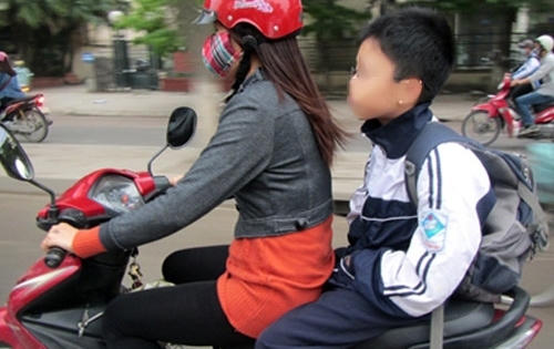 Khi phụ huynh coi thường tính mạng con trẻ Khi phụ huynh coi thường tính mạng con trẻ