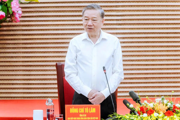Tổng Bí thư Tô Lâm: Nghệ An phải đổi mới tư duy, đột phá, lựa chọn lối đi bền vững có chiều sâu