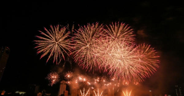 Chính thức công bố giá vé Lễ hội Pháo hoa quốc tế Đà Nẵng 2018