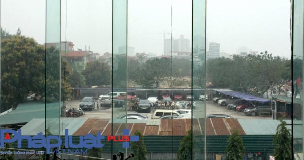 Hà Nội: Gần 10 năm không "dẹp" được bãi xe trái phép tại quận Cầu Giấy?