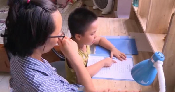 Học trước lớp 1 - Nỗi ám ảnh tuổi thơ Học trước lớp 1 - Nỗi ám ảnh tuổi thơ