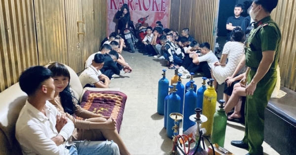 Lạng Sơn: Phát hiện nhóm đối tượng đang bay lắc ma tuý trong quán karaoke