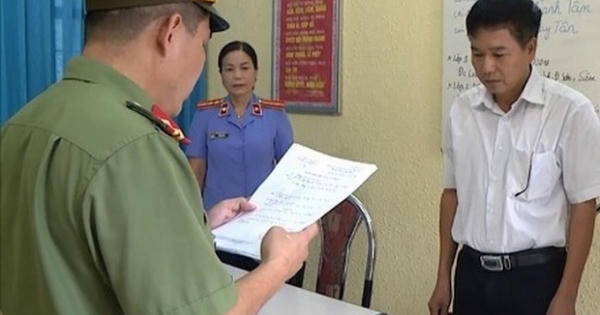 Nâng điểm, chạy trường: Không chỉ công khai danh tính mà còn phải truy cứu trách nhiệm hình sự Nâng điểm, chạy trường: Không chỉ công khai danh tính mà còn phải truy cứu trách nhiệm hình sự