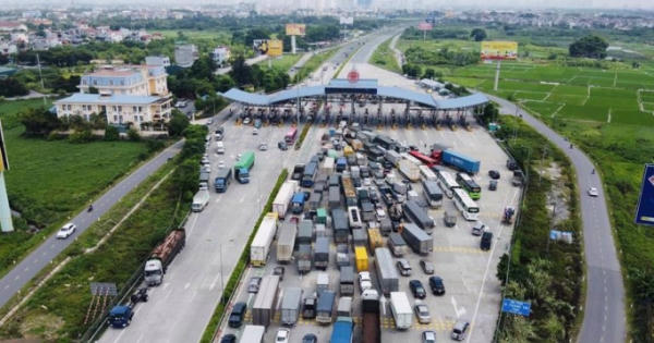 Bí thư Thành ủy Hà Nội: Xe có dán mã “luồng xanh” sẽ được đi thẳng vào Hà Nội