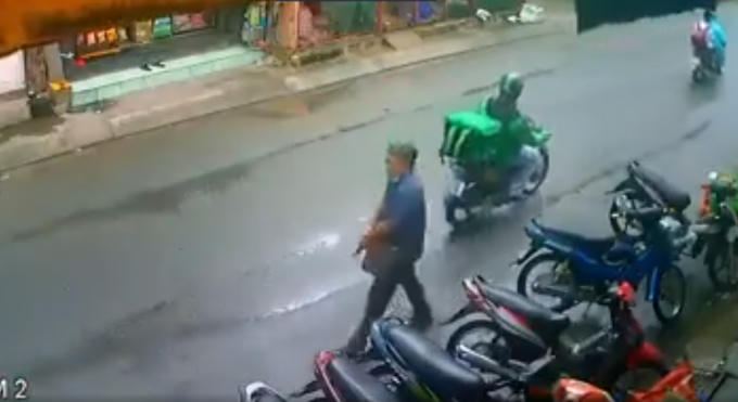 TP HCM: Lời khai của người đàn ông rút ‘súng nhựa' đe dọa người dân tại cơ quan công an