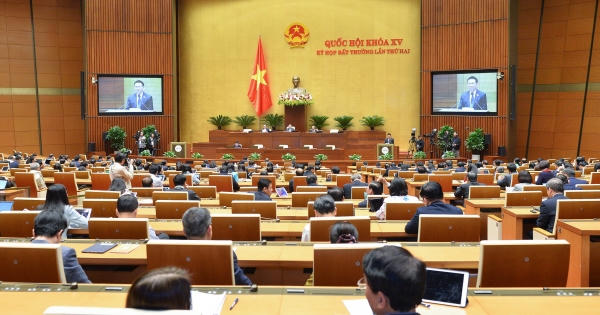 Quốc hội thông qua Nghị quyết tiếp tục thực hiện một số chính sách trong phòng, chống dịch Covid-19 Quốc hội thông qua Nghị quyết tiếp tục thực hiện một số chính sách trong phòng, chống dịch Covid-19