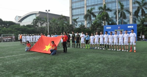 VCK Press Cup toàn quốc 2017: Báo Pháp luật Việt Nam chung bảng với báo Thanh niên