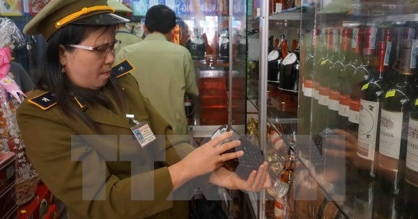 Hà Nội thu giữ hơn 1.000 lít rượu không rõ nguồn gốc, xuất xứ