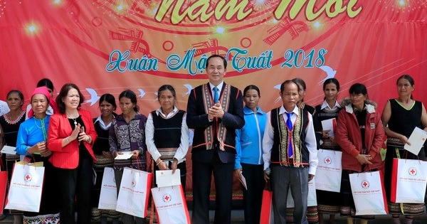 Chủ tịch nước Trần Đại Quang thăm và chúc Tết tại Kon Tum