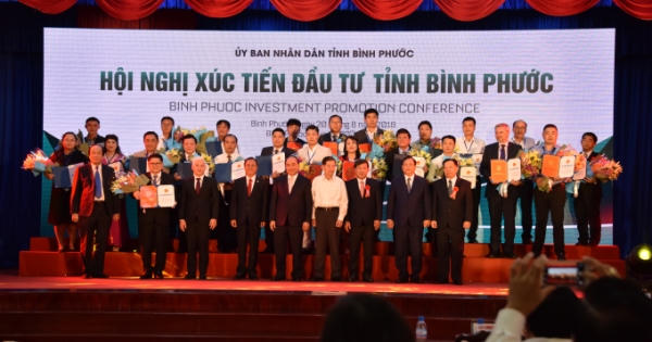 Thủ tướng: Để “Nhịp chày trên Sóc Bom Bo” vang vọng đến các nhà đầu tư Thủ tướng: Để “Nhịp chày trên Sóc Bom Bo” vang vọng đến các nhà đầu tư