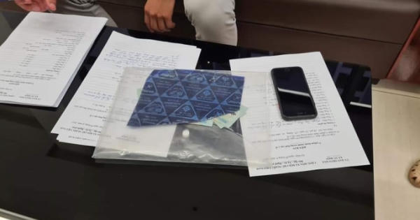 Công an Tứ Hiệp xử lý gần 20 trường hợp ra ngoài không cấp thiết