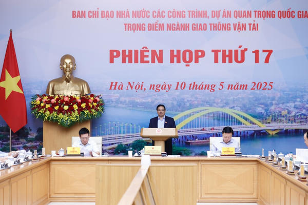 Thủ tướng chỉ ra "3 dễ-6 rõ" trong việc thực hiện mục tiêu với các dự án GTVT trọng điểm