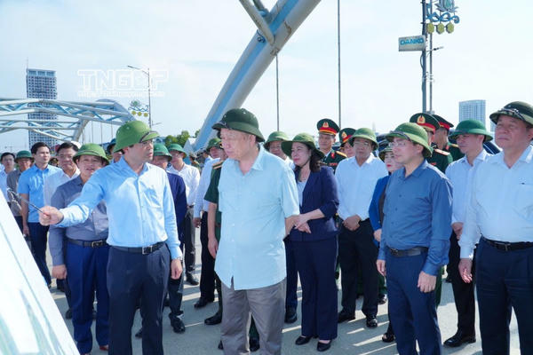 Tổng Bí thư Tô Lâm thăm, động viên và tặng quà Nhân dân tỉnh Thái Nguyên bị ảnh hưởng do bão số 11