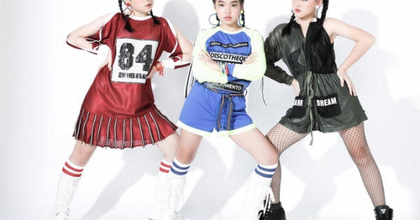 Mẫu nhí năng động với trang phục thể thao của NTK Thanh Huỳnh Mẫu nhí năng động với trang phục thể thao của NTK Thanh Huỳnh