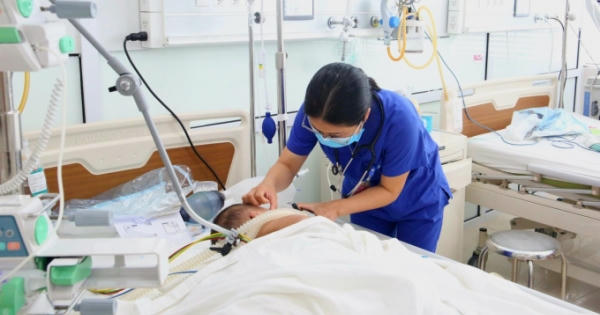 Biến chứng sau nhiễm Adenovirus, bé 2 tuổi bị viêm não, liệt mềm toàn thân Biến chứng sau nhiễm Adenovirus, bé 2 tuổi bị viêm não, liệt mềm toàn thân