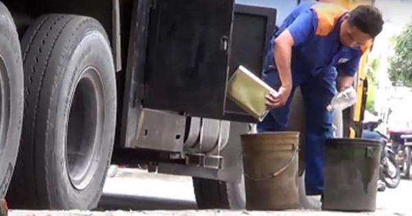 Phó Thủ tướng chỉ đạo xử lý vụ trộm cắp, rút ruột dầu máy bay Phó Thủ tướng chỉ đạo xử lý vụ trộm cắp, rút ruột dầu máy bay