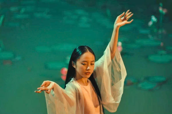 Đạo diễn lên tiếng về “cảnh nóng” gây tranh cãi trong phim "Cám"