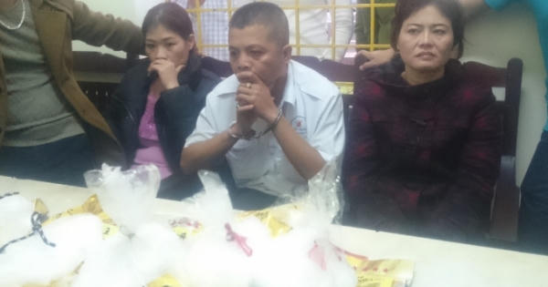 Thuê taxi để vận chuyển gần 5kg ma túy đá