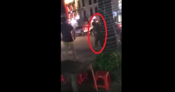 [Clip]: Dân mạng nể phục cách đánh ghen "văn minh" của người vợ