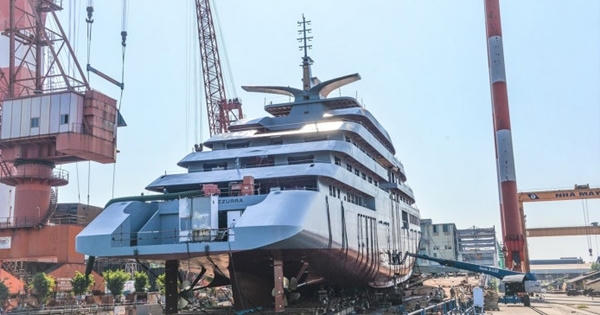 Doanh nghiệp đóng tàu “tự bơi” trong khốn khó