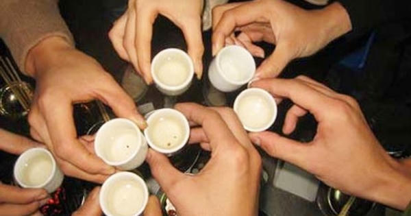 5 nguyên tắc phòng tránh ngộ độc rượu dịp Tết