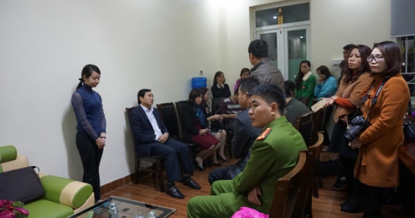 Đình chỉ công tác cô giáo dùng đũa đánh bầm tím đùi học sinh