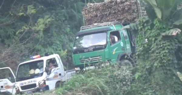 Tuyên Quang: CSGT huyện Chiêm Hóa kiểm tra giấy tờ "siêu tốc"