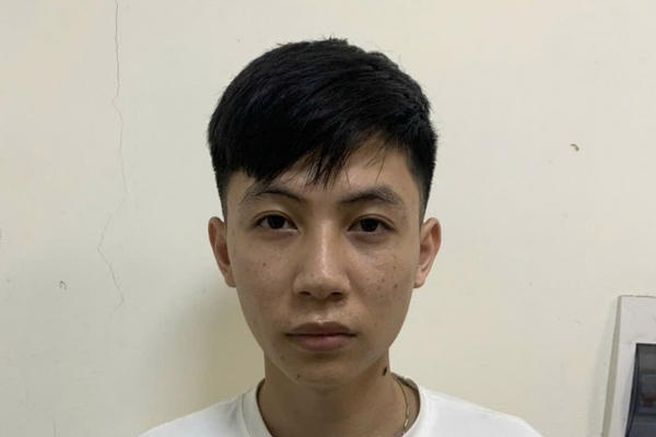 Hà Nội: Bán thuốc chữa bệnh xương khớp giả, 6 đối tượng bị khởi tố Hà Nội: Bán thuốc chữa bệnh xương khớp giả, 6 đối tượng bị khởi tố