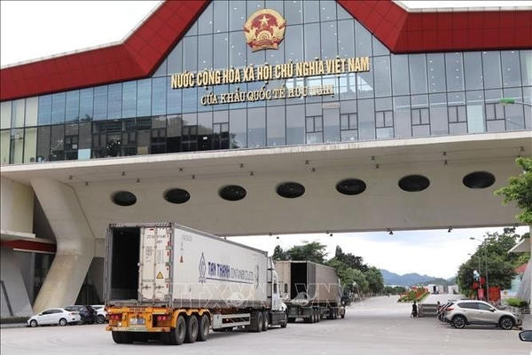 Cửa khẩu quốc tế Hữu Nghị tạm dừng thông quan phục vụ giao lưu quốc phòng Việt - Trung Cửa khẩu quốc tế Hữu Nghị tạm dừng thông quan phục vụ giao lưu quốc phòng Việt - Trung