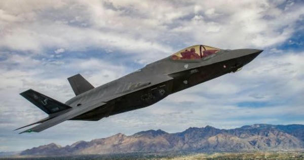 Anh, Mỹ sẽ điều "tia chớp" F-35 tới Biển Đông